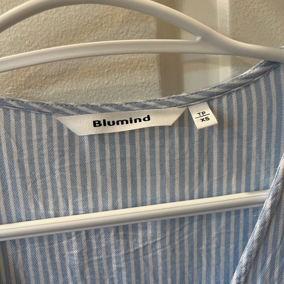 Blue Striped Button-Up Top - Picture 4 of 4